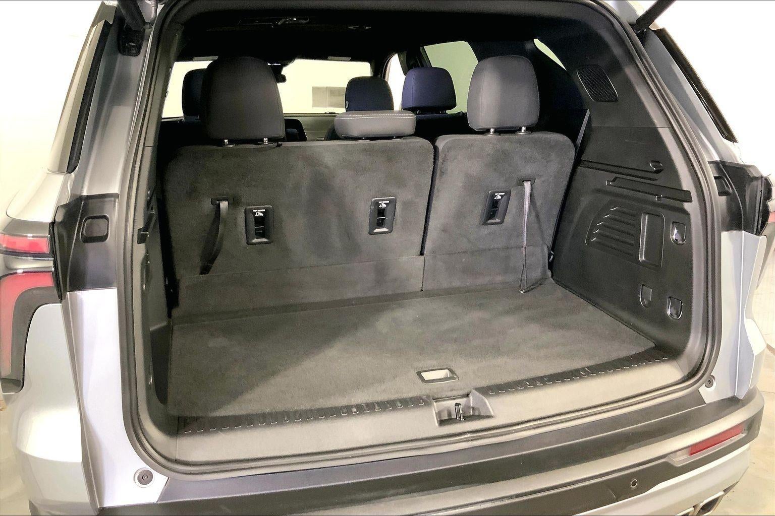 2024 Chevrolet Traverse FWD LT