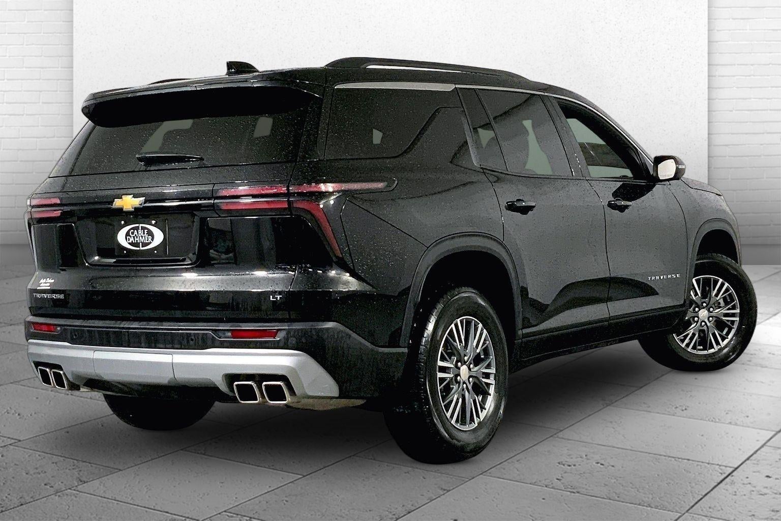 2024 Chevrolet Traverse FWD LT