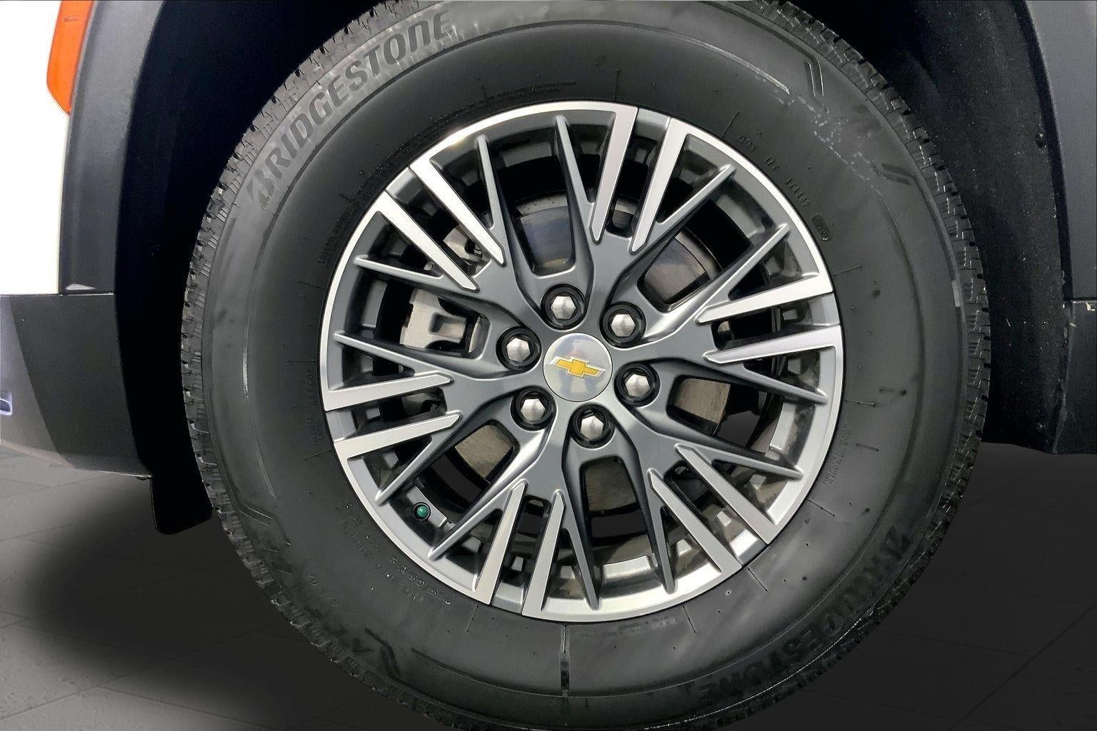 2025 Chevrolet Traverse FWD LT