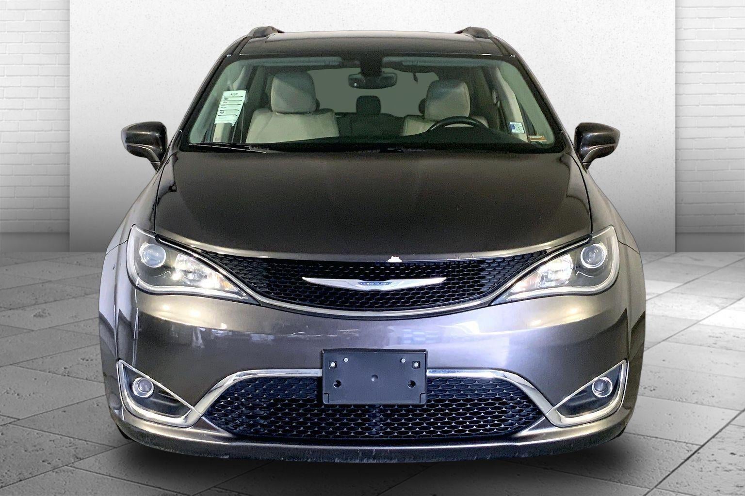 2017 Chrysler Pacifica Touring-L Plus