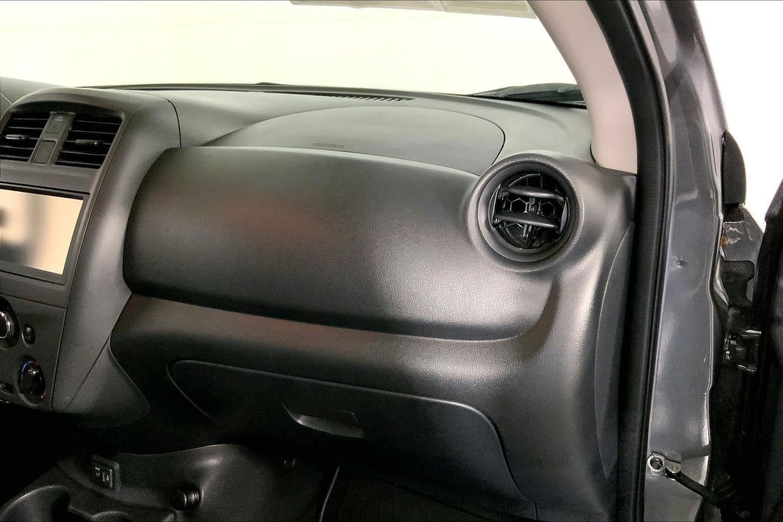 2019 Nissan Versa Sedan S Plus