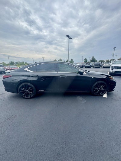 2022 Lexus ES ES 300h F SPORT