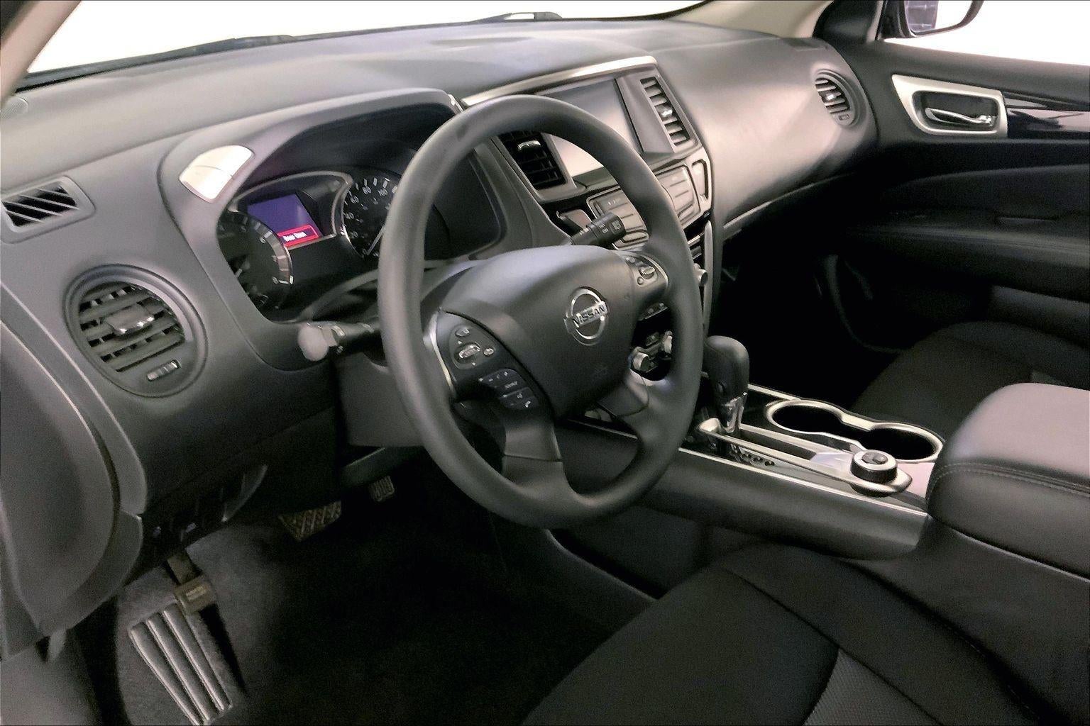 2020 Nissan Pathfinder S