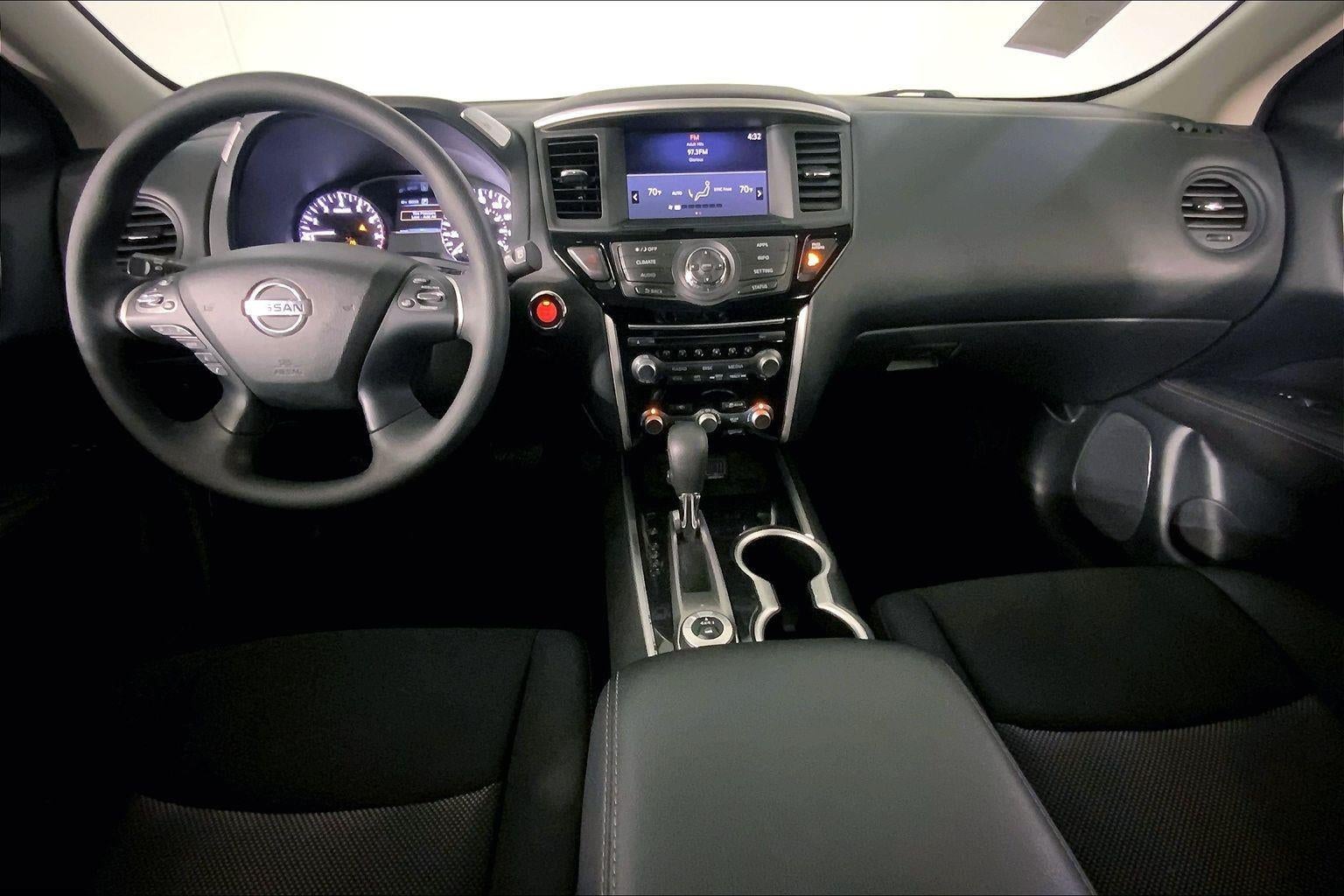 2020 Nissan Pathfinder S