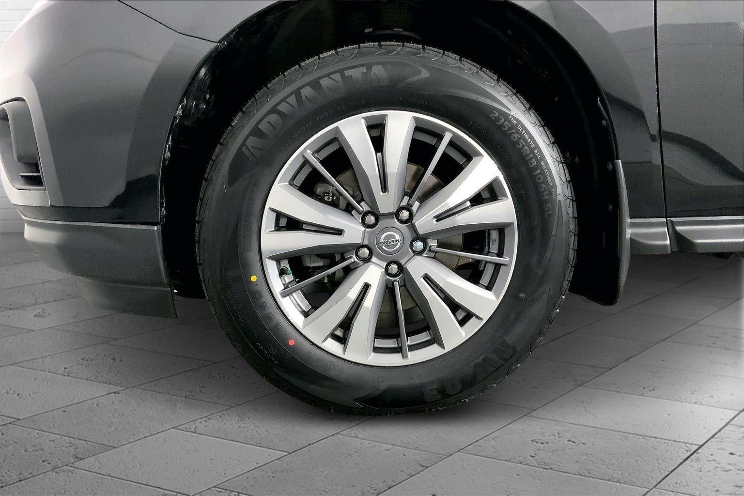 2020 Nissan Pathfinder S