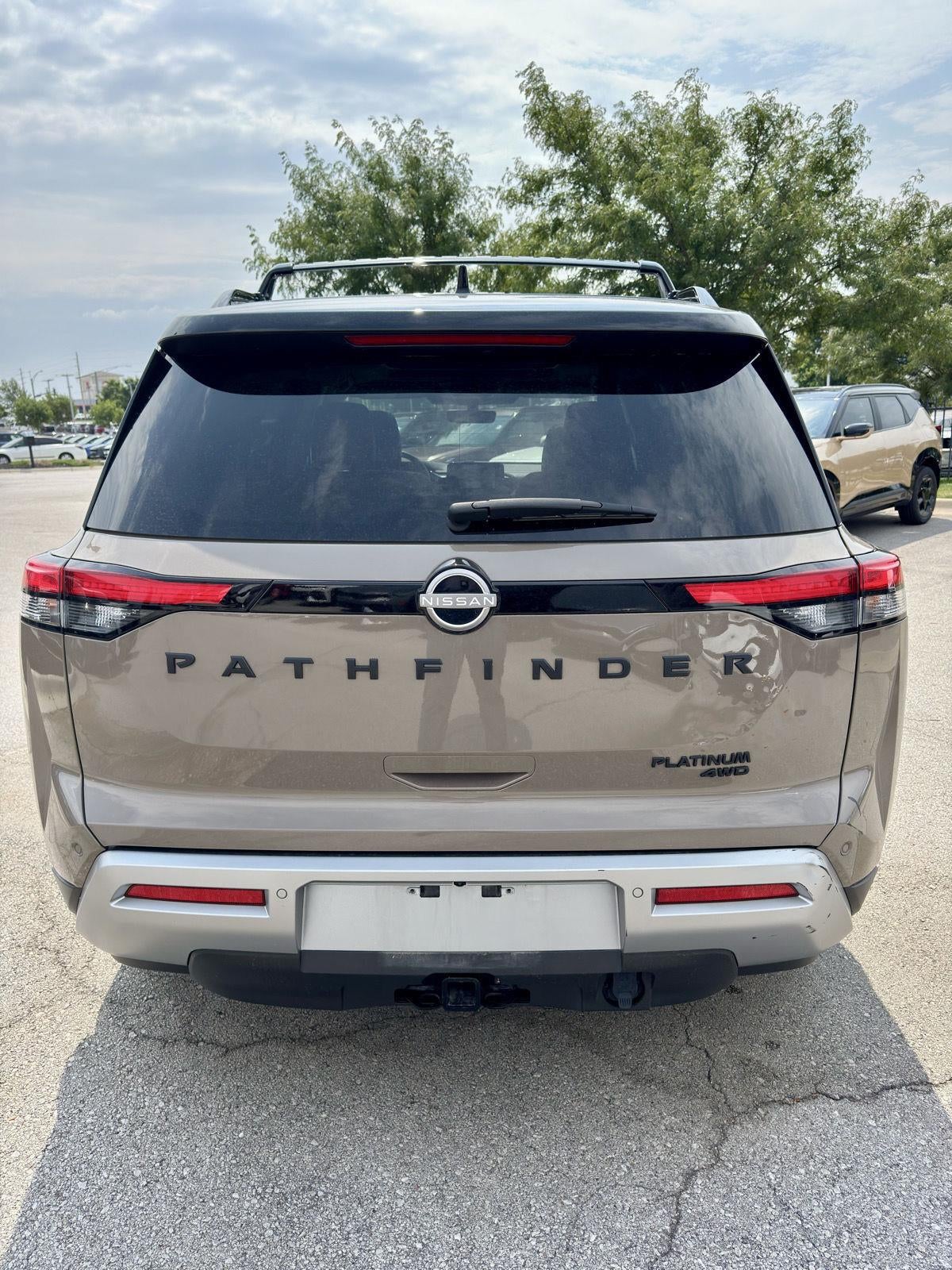 2024 Nissan Pathfinder Platinum