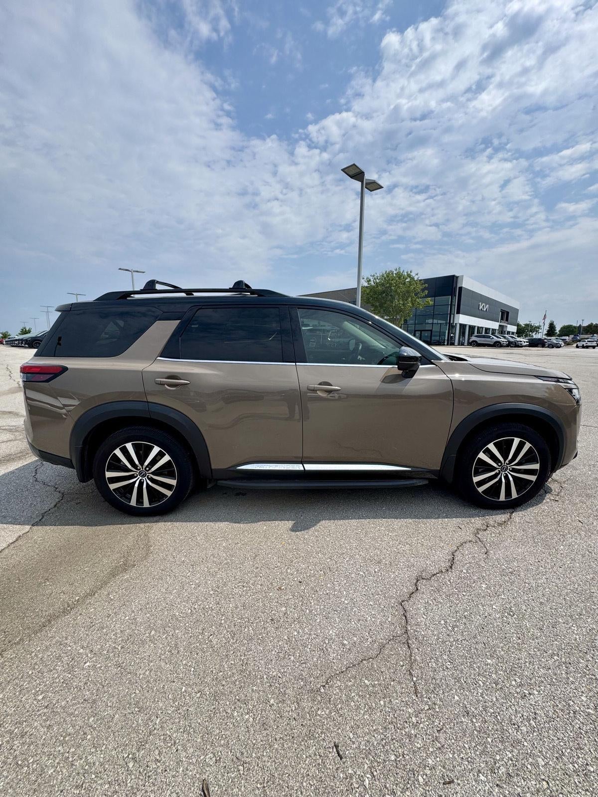 2024 Nissan Pathfinder Platinum