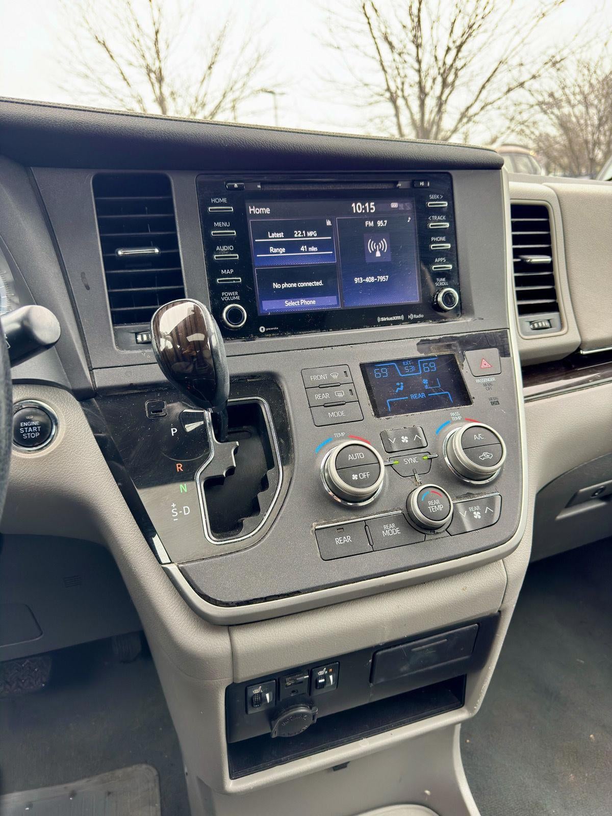 2020 Toyota Sienna XLE