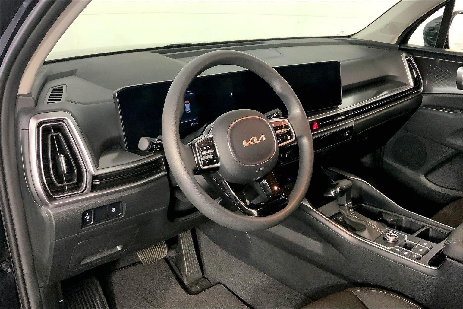 2024 Kia Sorento LX