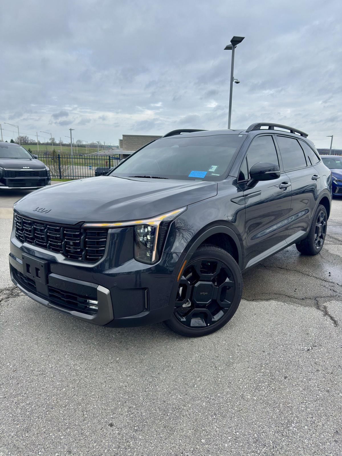 2025 Kia SORENTO X-LINE EX