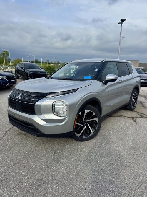 2022 Mitsubishi OUTLANDER ES