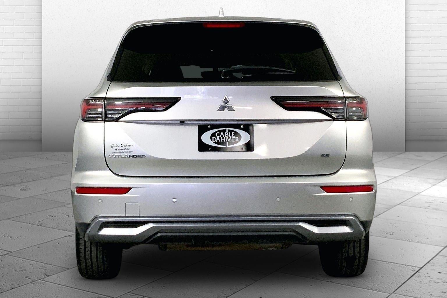 2025 Mitsubishi Outlander SE