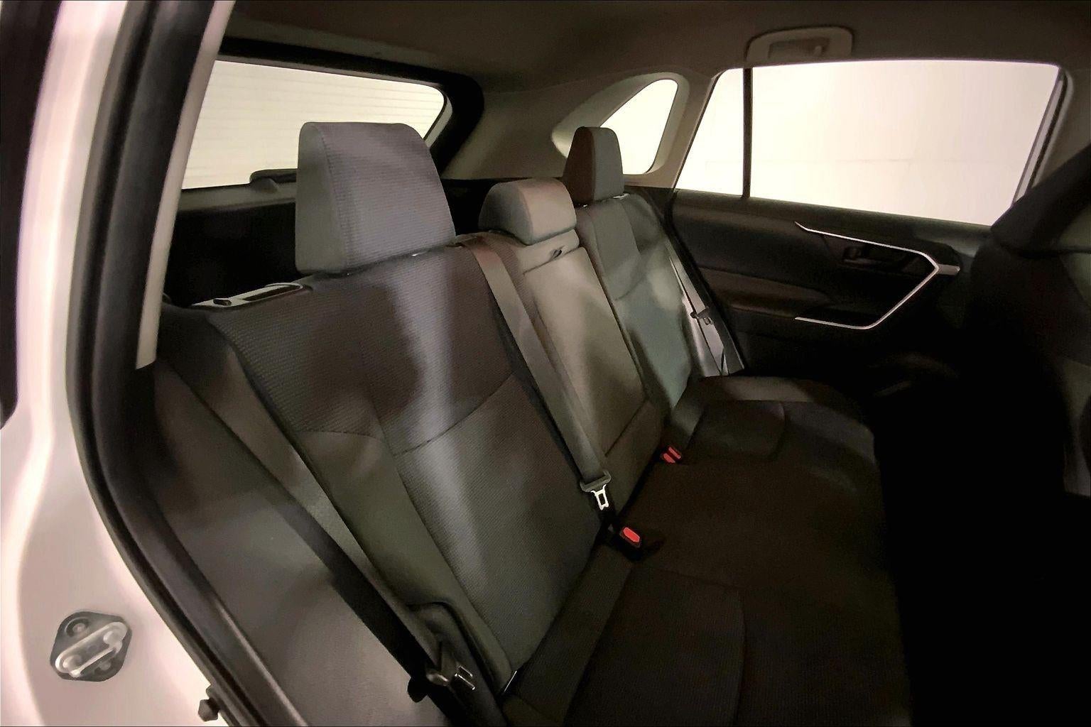 2019 Toyota RAV4 Hybrid LE