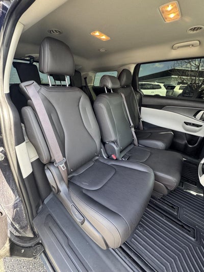 2024 Kia Carnival LX