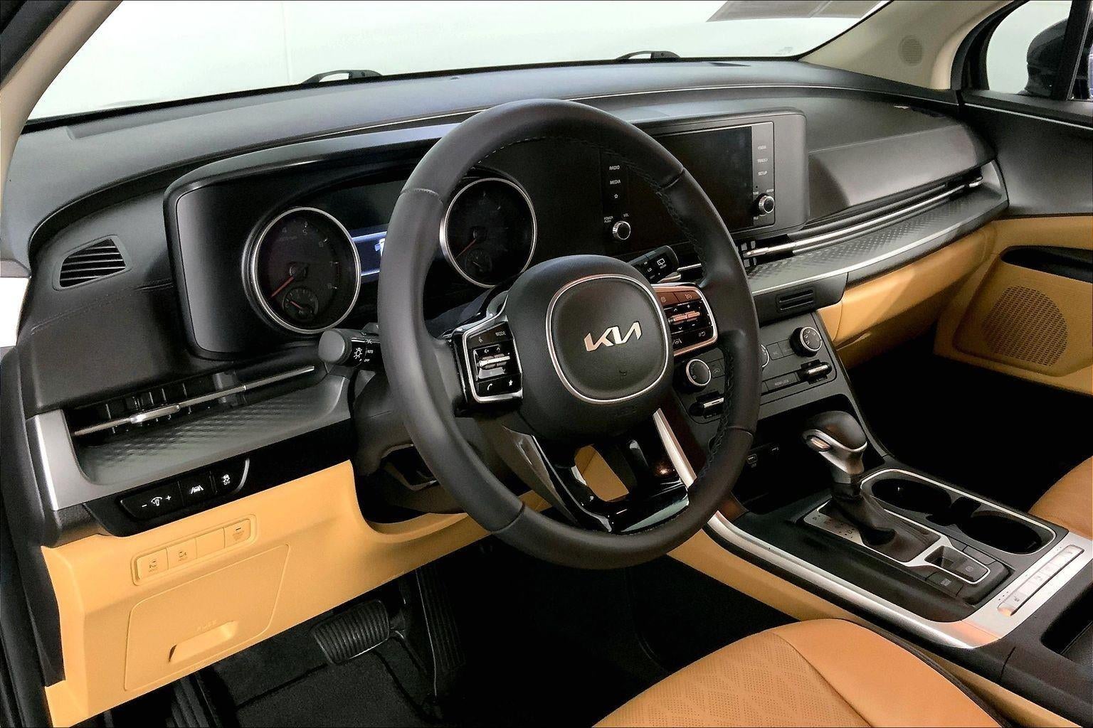 2023 Kia Carnival LX