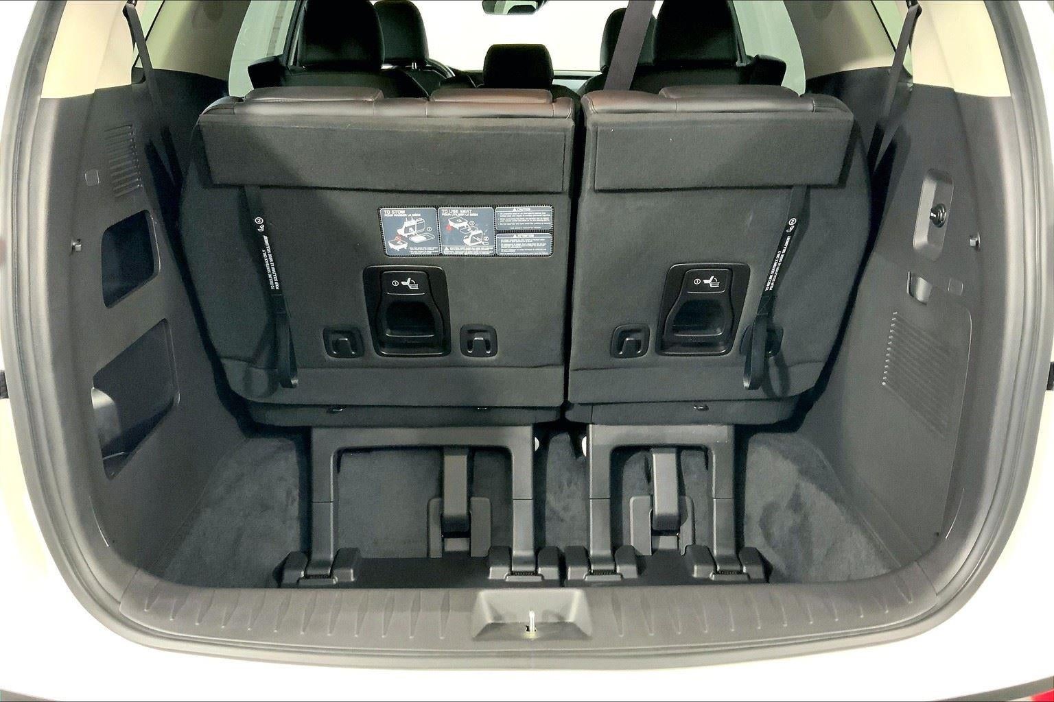 2023 Kia Carnival EX