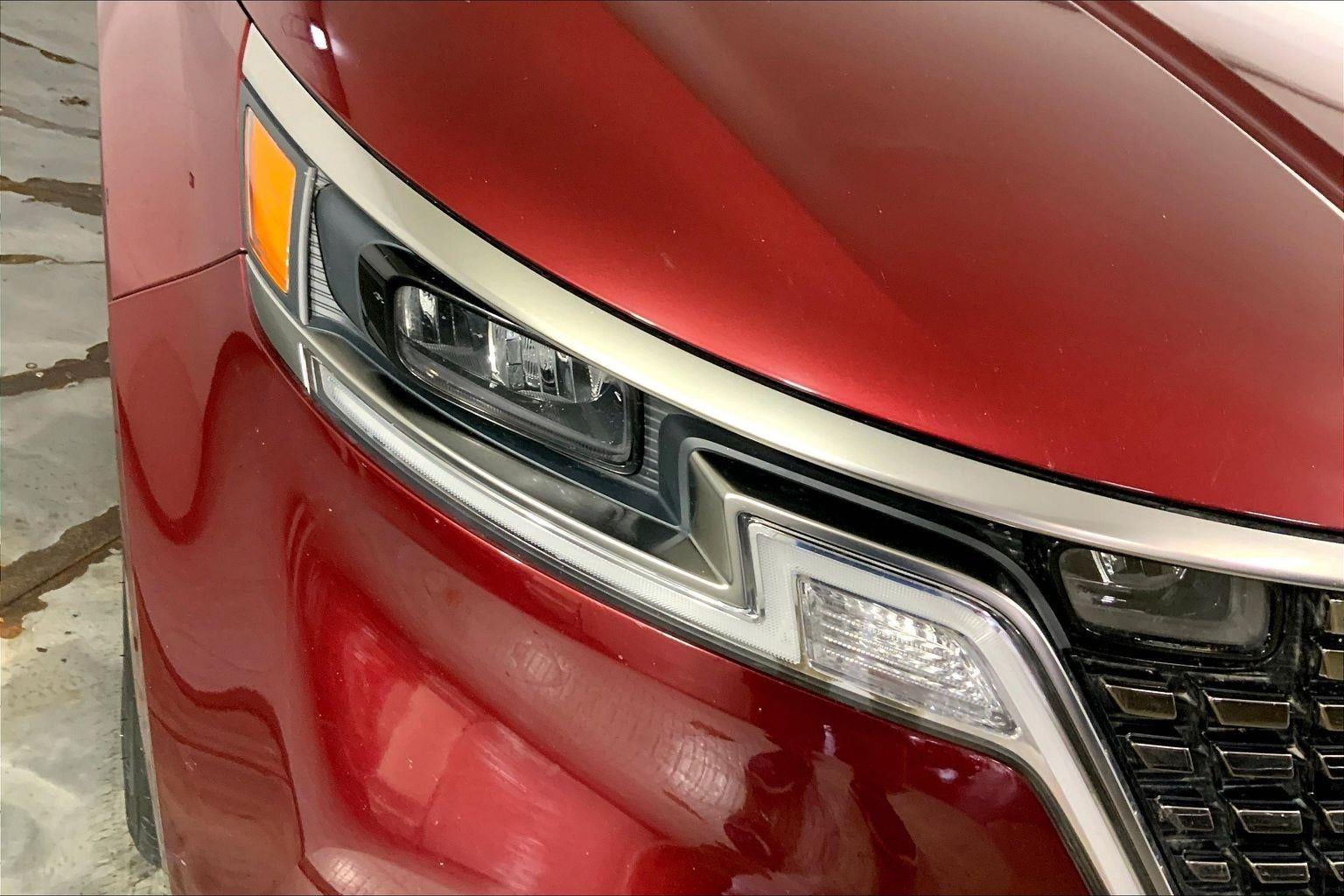 2023 Kia Carnival SX