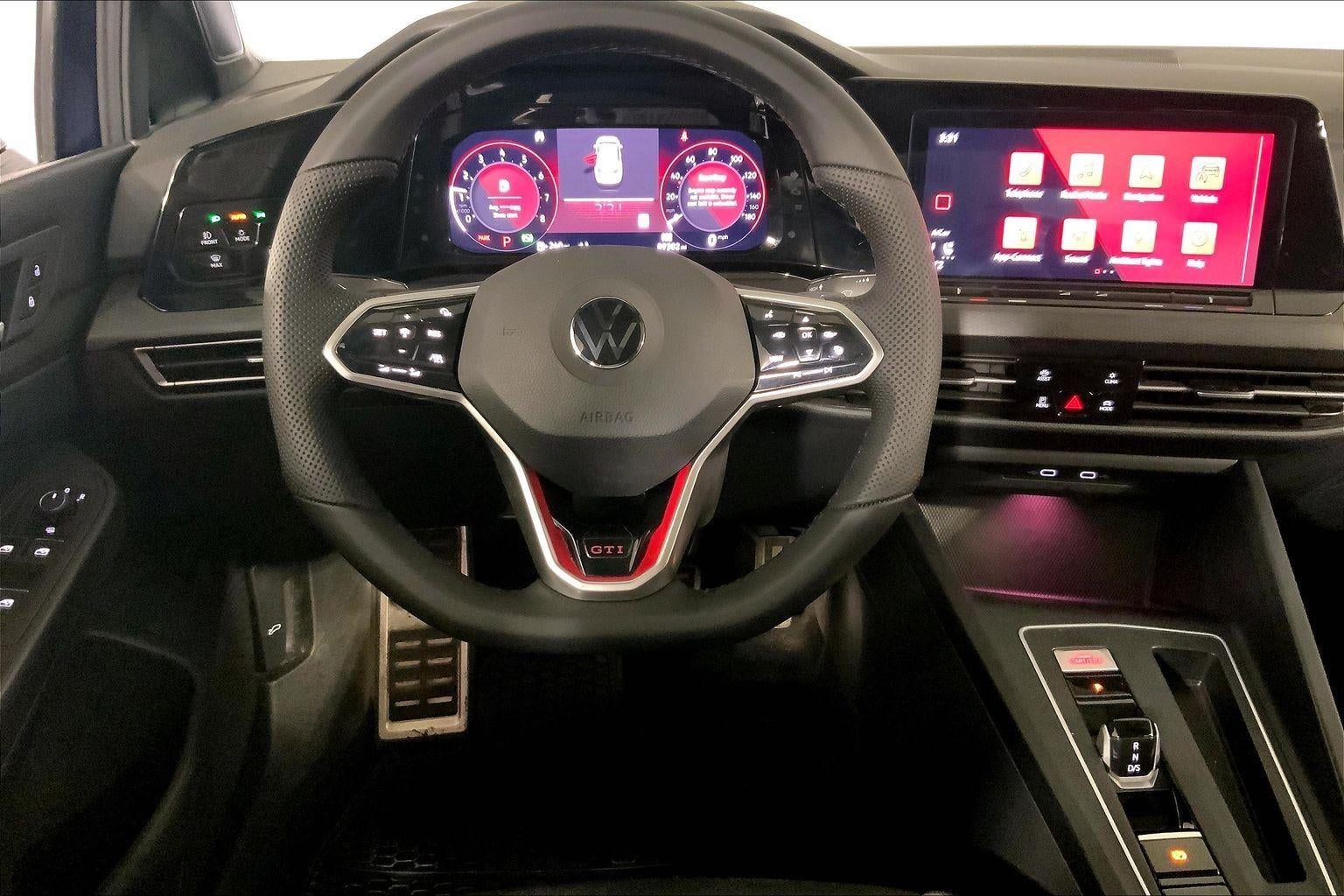 2022 Volkswagen Golf GTI SE