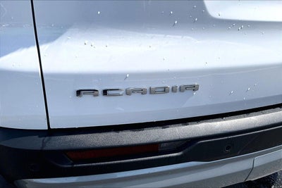 2025 GMC Acadia Elevation