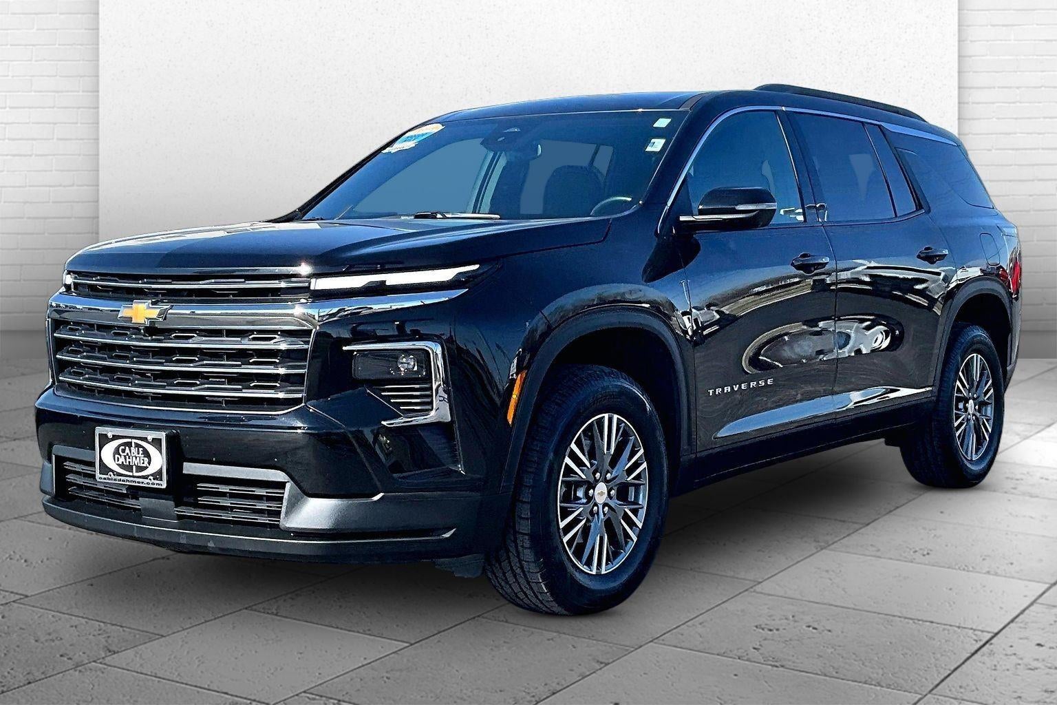 2024 Chevrolet Traverse LT