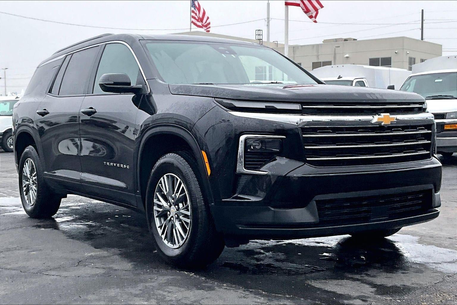 2025 Chevrolet Traverse LT