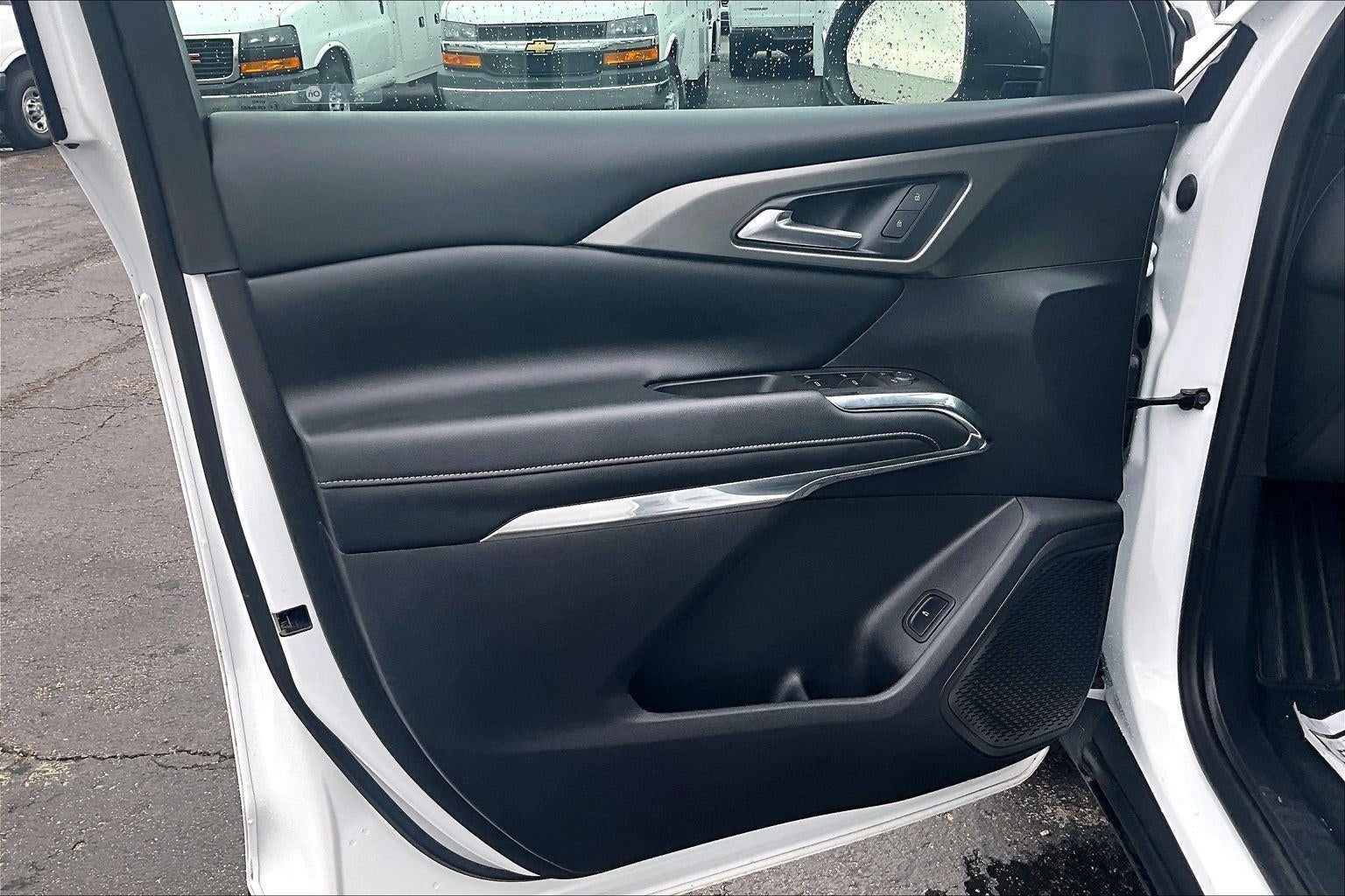 2024 Chevrolet Traverse LT