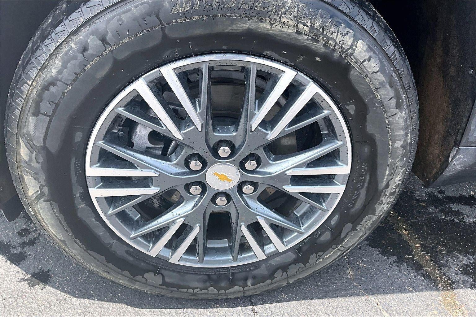 2024 Chevrolet Traverse LT