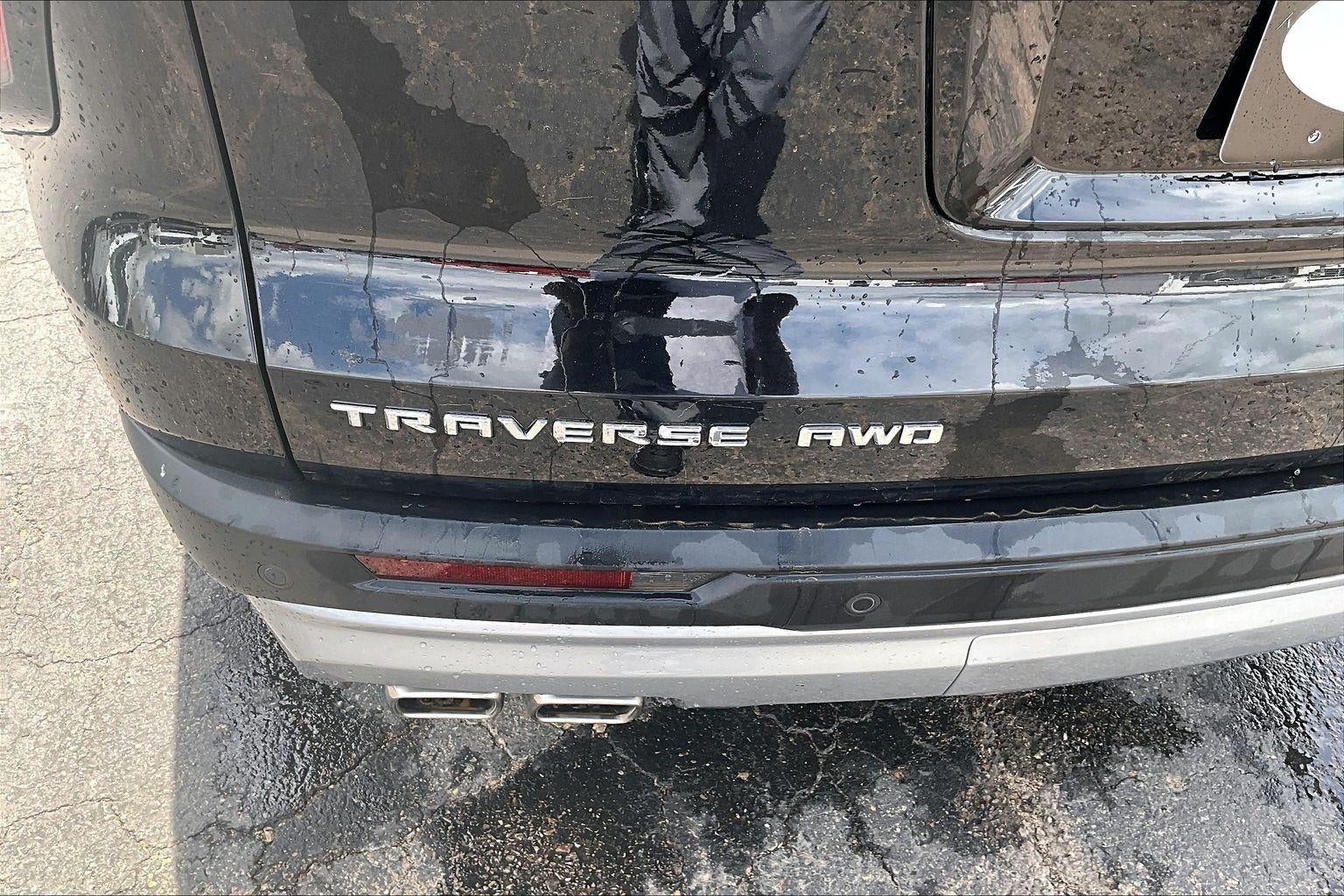 2024 Chevrolet Traverse LT