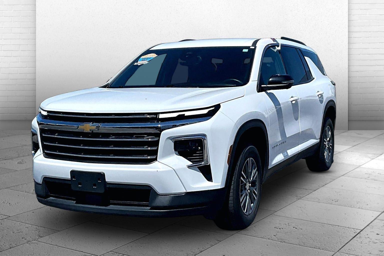2024 Chevrolet Traverse LT