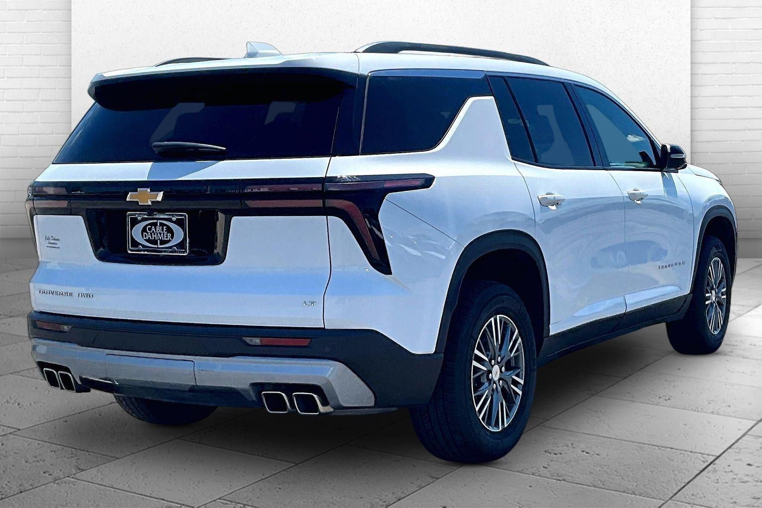 2024 Chevrolet Traverse LT