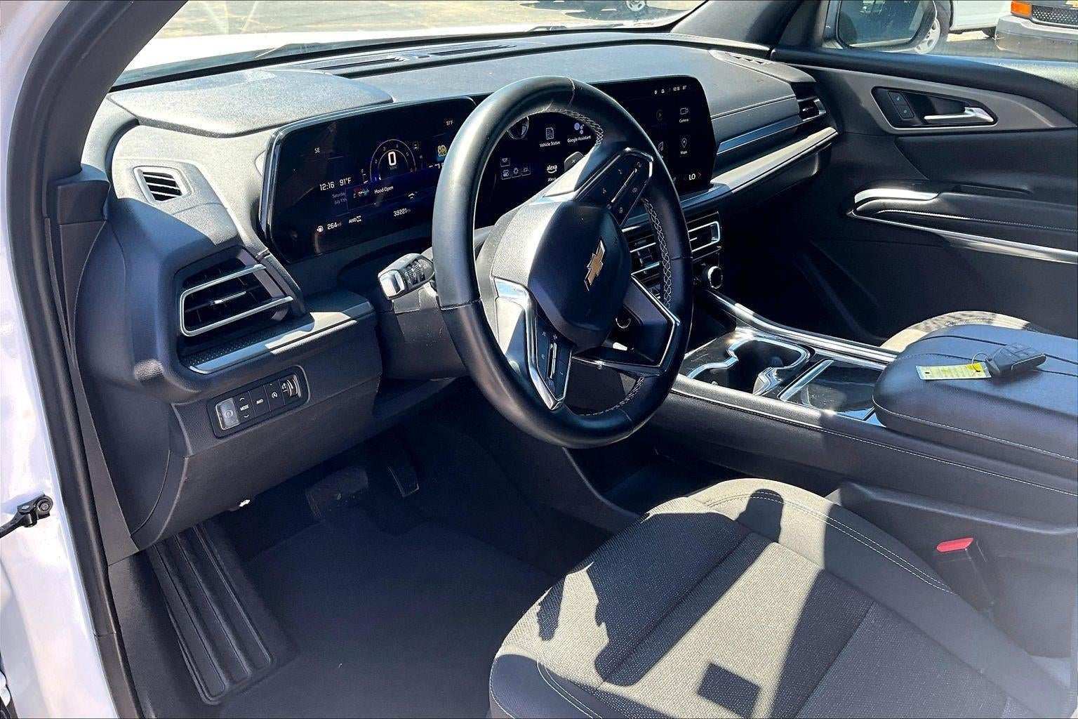 2024 Chevrolet Traverse LT