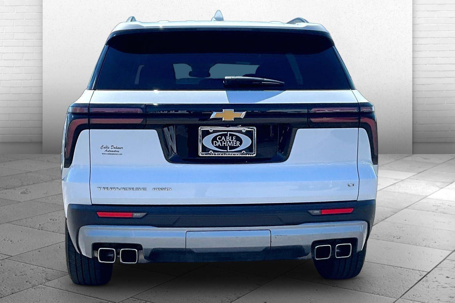 2024 Chevrolet Traverse LT