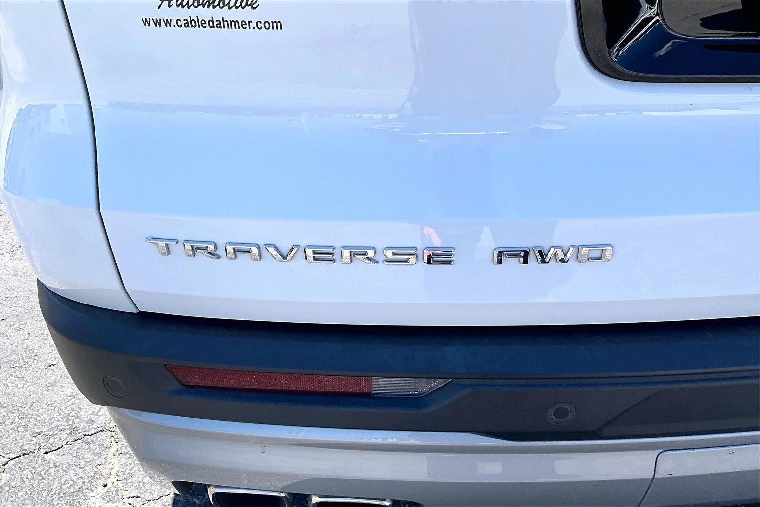 2024 Chevrolet Traverse LT