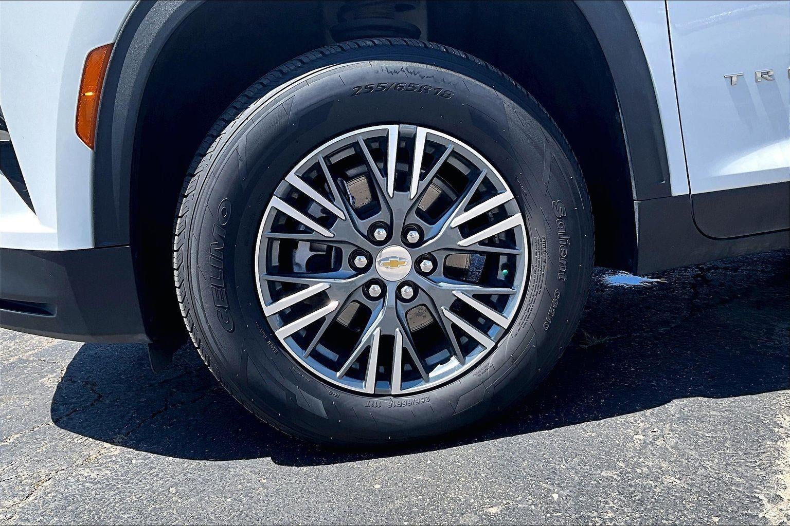 2024 Chevrolet Traverse LT