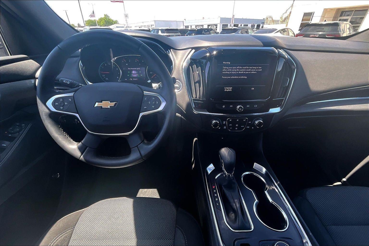 2023 Chevrolet Traverse LT Cloth