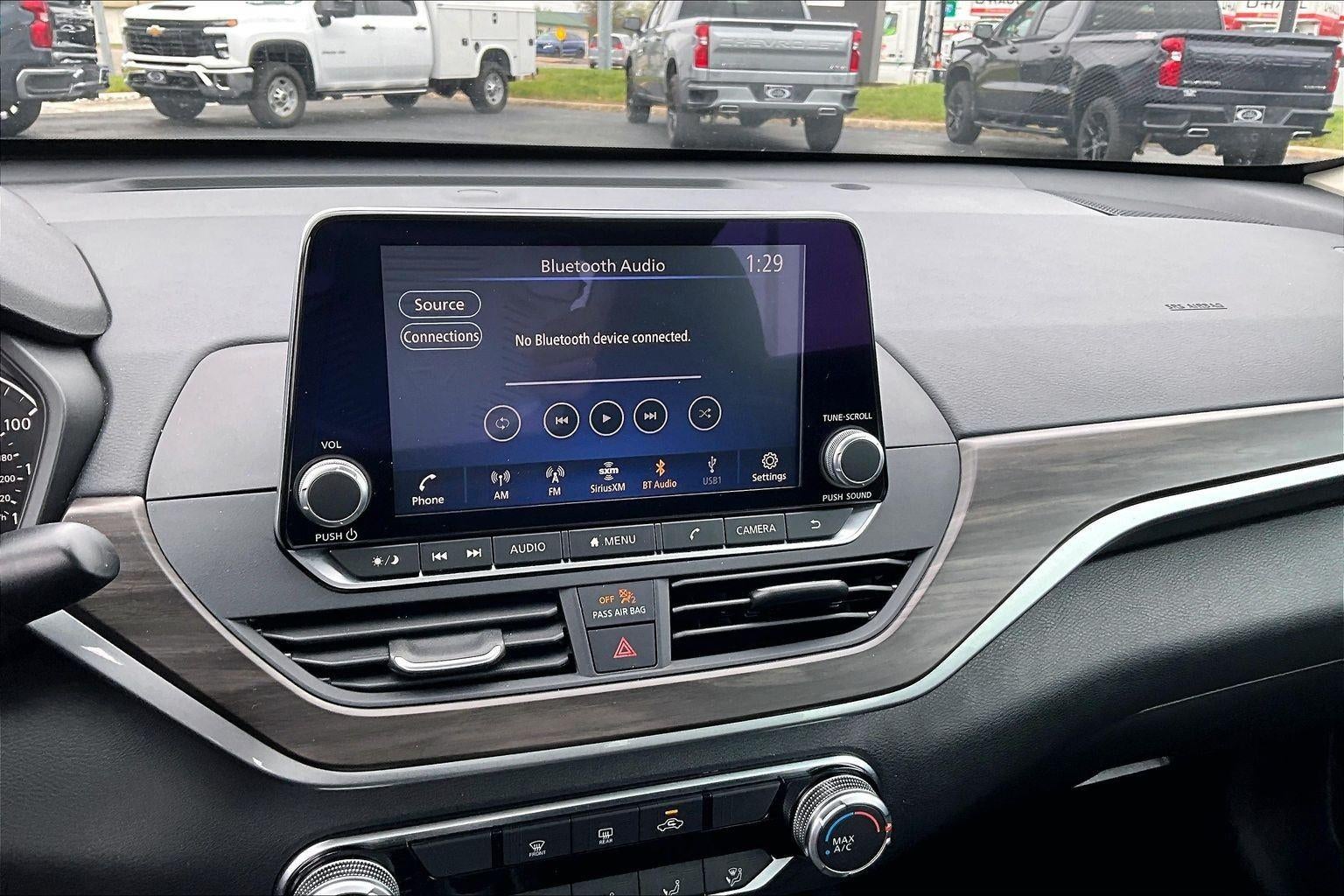 2025 Nissan Altima SV