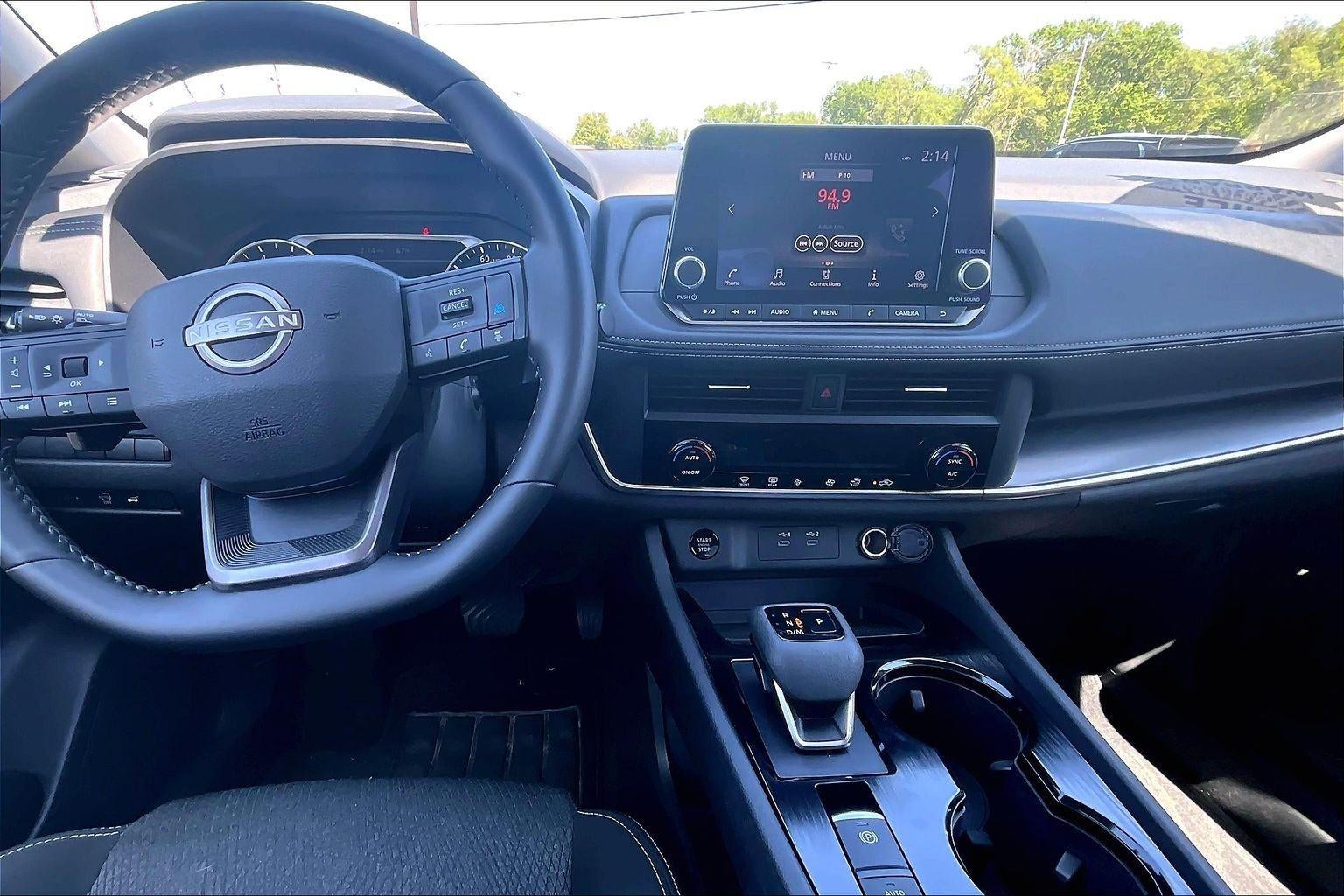 2025 Nissan Rogue SV