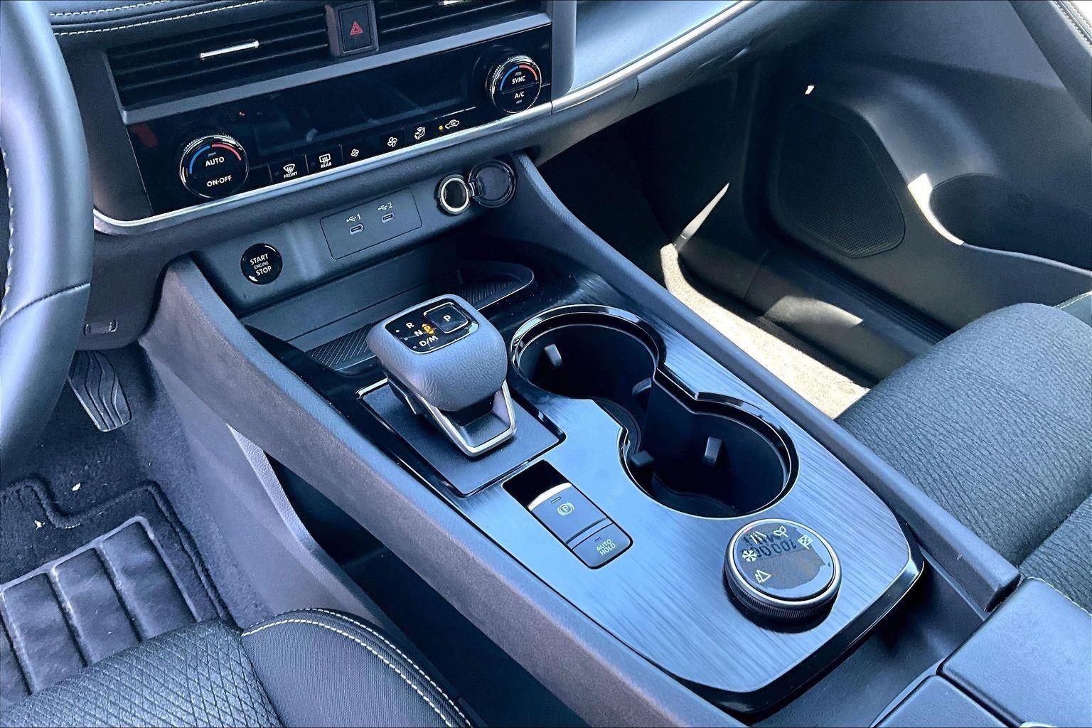 2025 Nissan Rogue SV