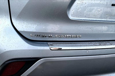 2021 Toyota Highlander Hybrid Platinum