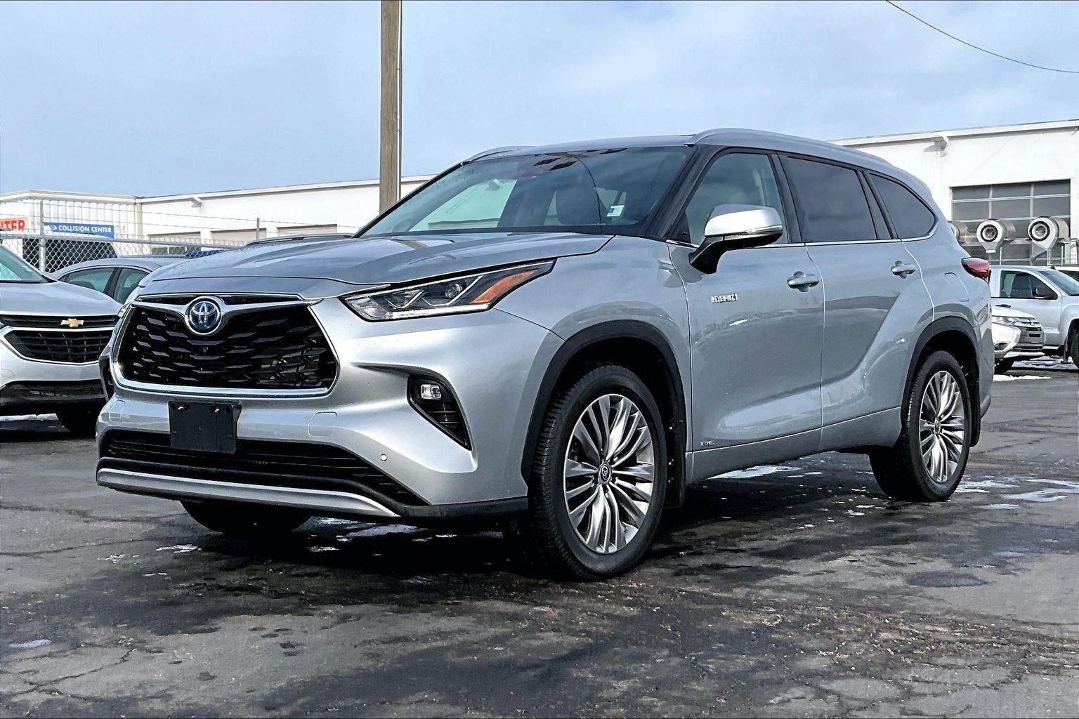 2021 Toyota Highlander Hybrid Platinum