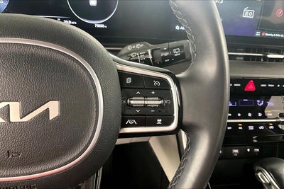 2023 Kia Carnival SX