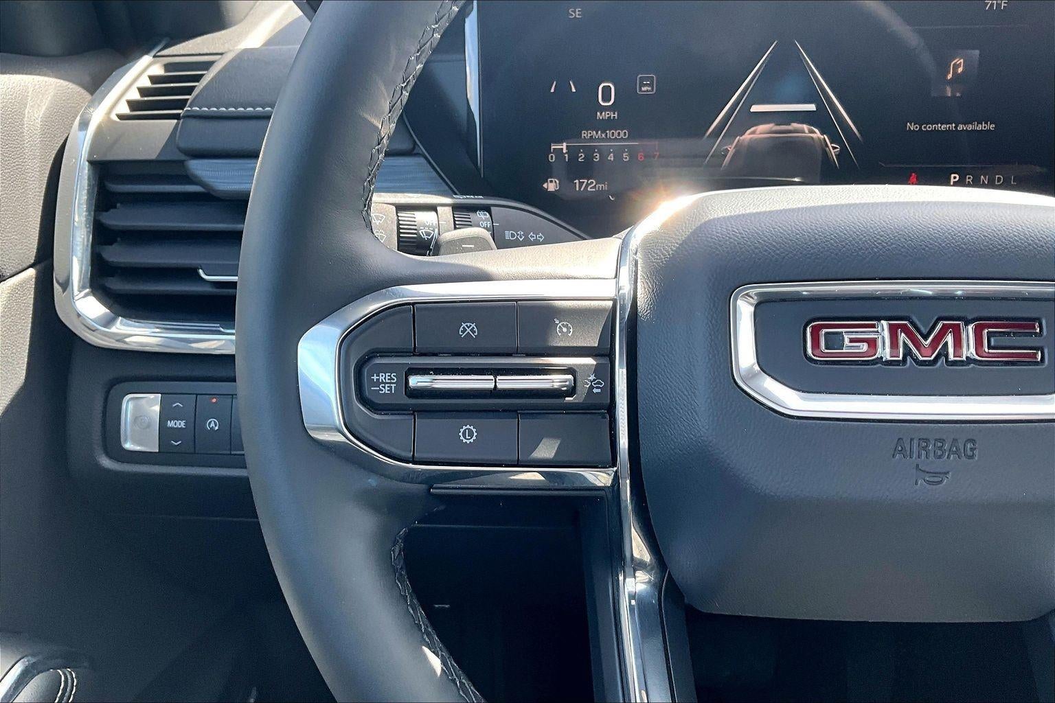 2025 GMC Acadia Elevation