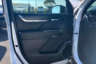 2025 GMC Acadia Elevation