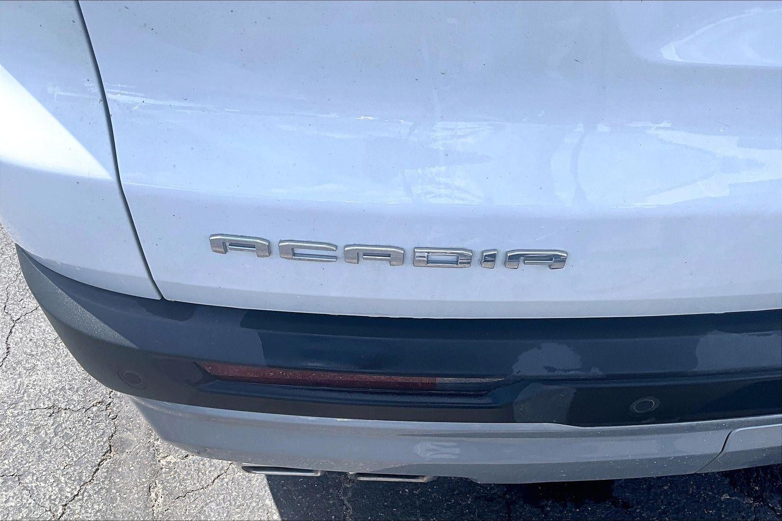 2025 GMC Acadia Elevation