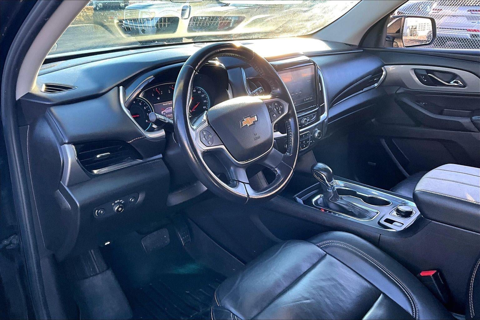 2021 Chevrolet Traverse LT Leather