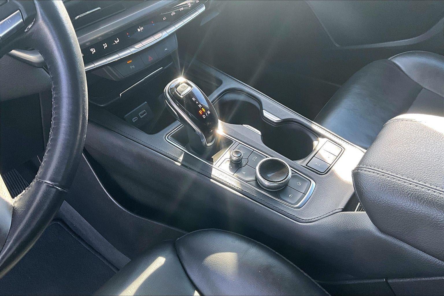 2024 Cadillac XT4 Premium Luxury