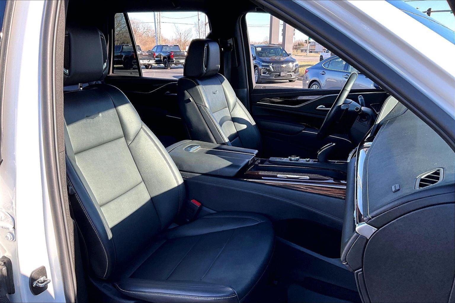 2023 Cadillac Escalade Luxury