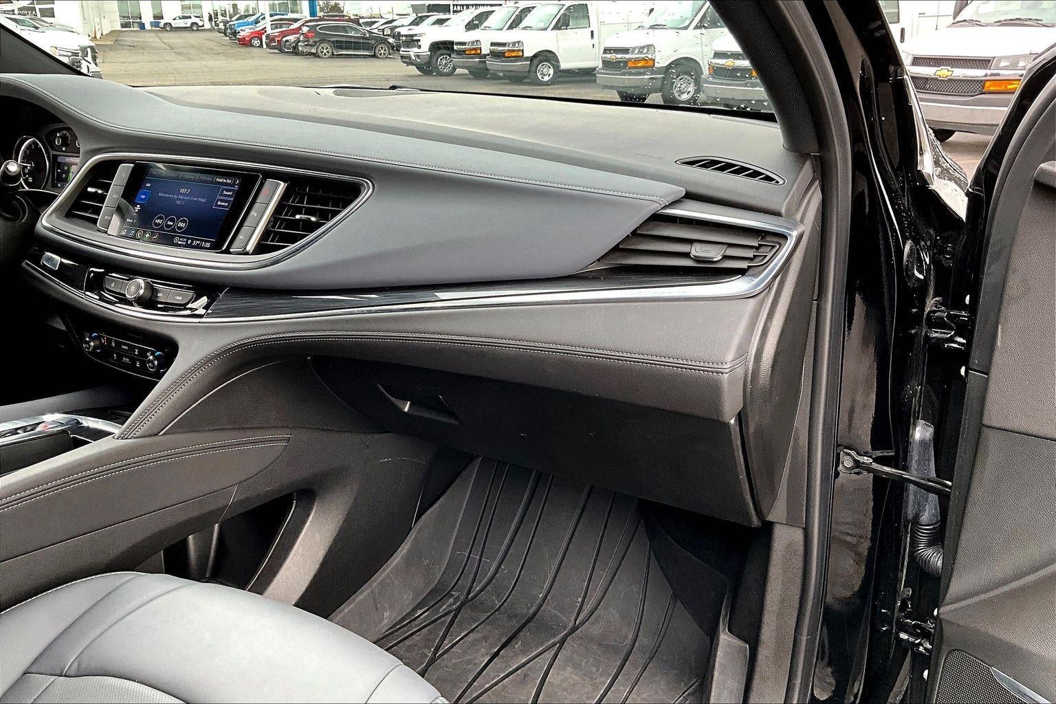 2023 Buick Enclave Essence