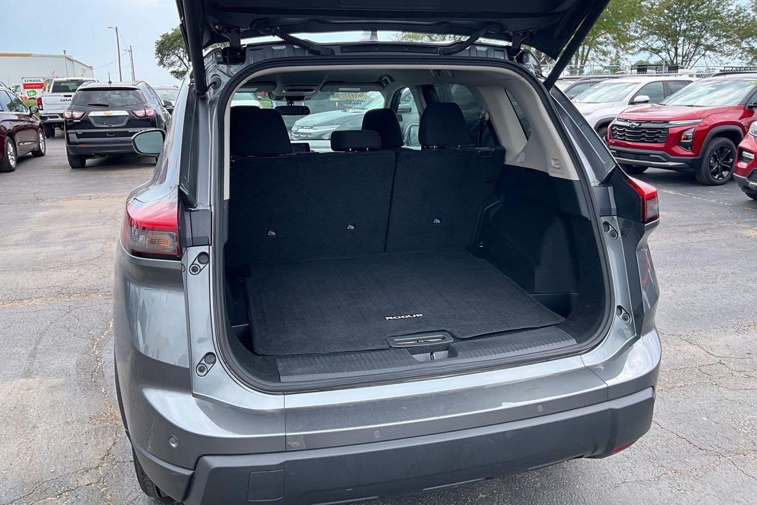 2025 Nissan Rogue SV