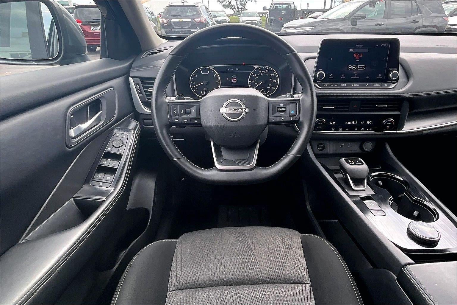 2025 Nissan Rogue SV